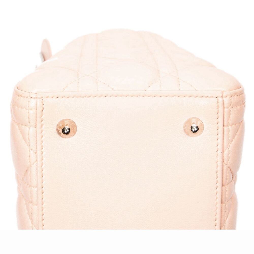 Christian Dior Medium Lady Dior Bag in Pale Pink Cannage Lambskin Leather - Picture 7 of 10